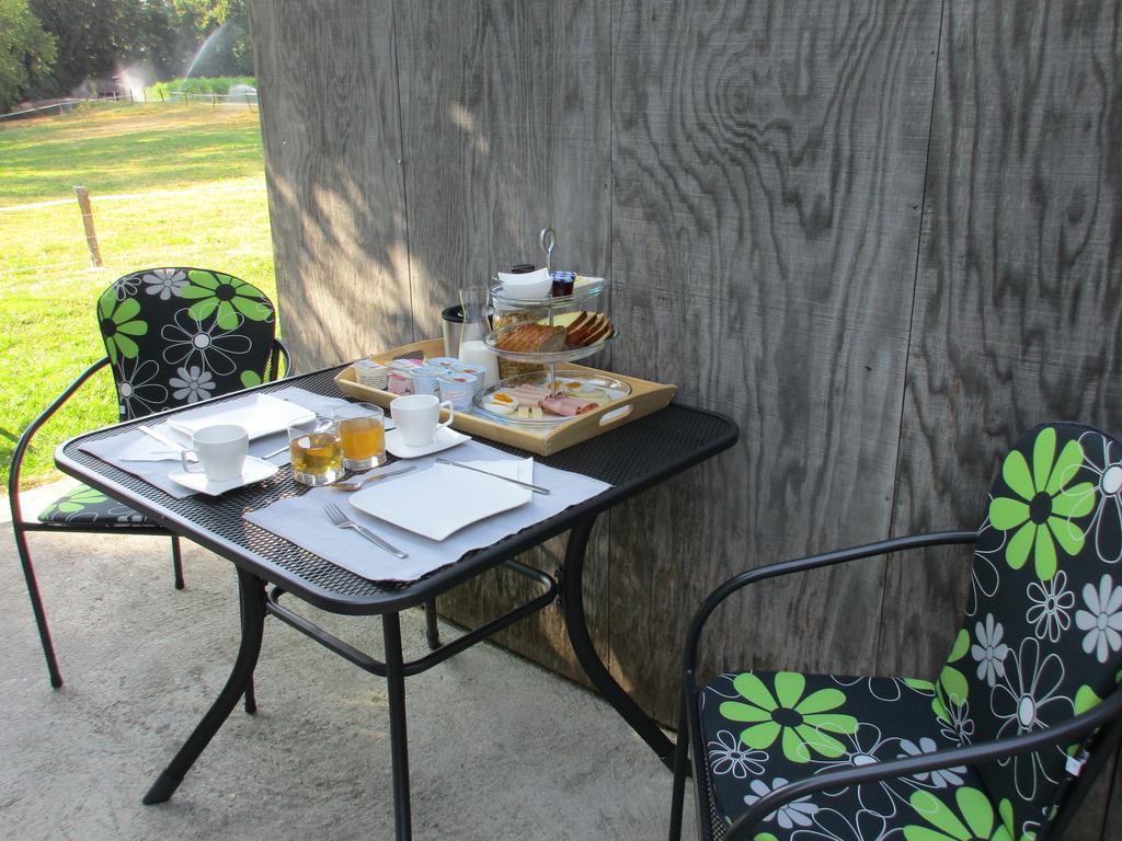 Bnb Pavillon Paisible Orsonnens Room photo