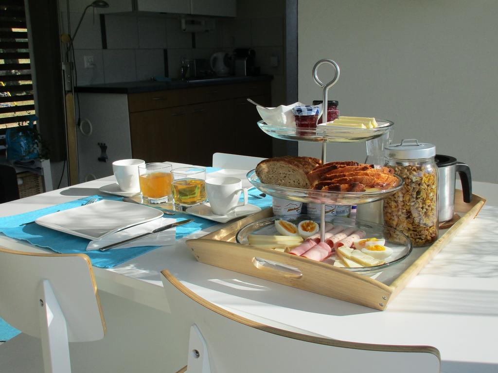 Bnb Pavillon Paisible Orsonnens Room photo