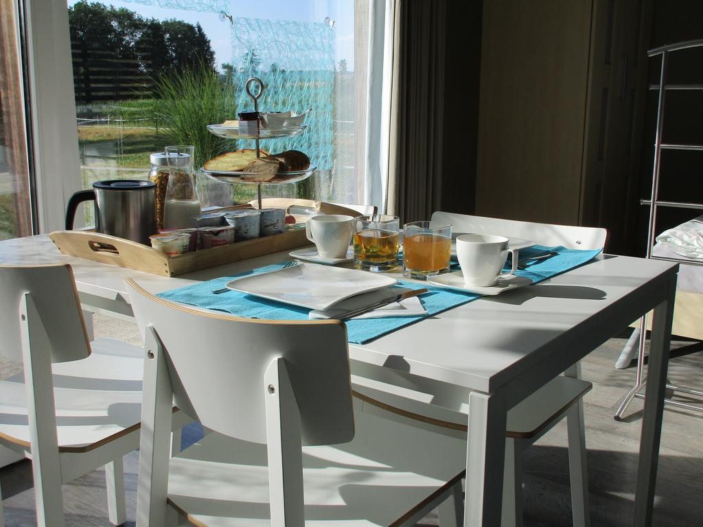 Bnb Pavillon Paisible Orsonnens Room photo